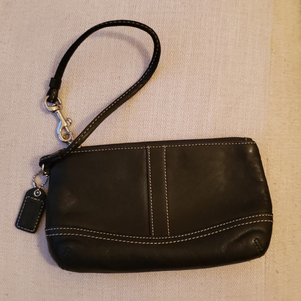 Coach leather wristlet Black